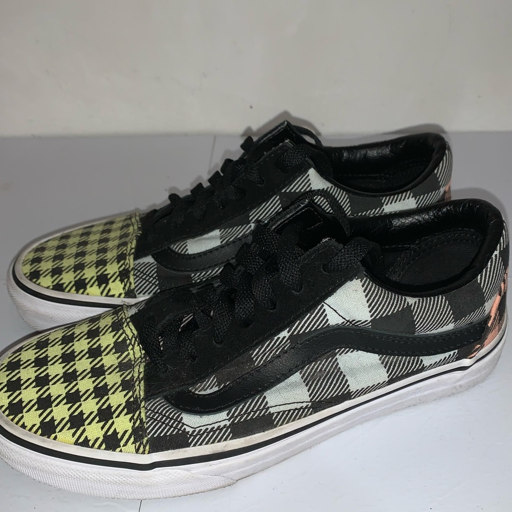Vans 508357 Men's Yellow Black Checkered Low Top Sneakers Skate Shoes Size 5.5